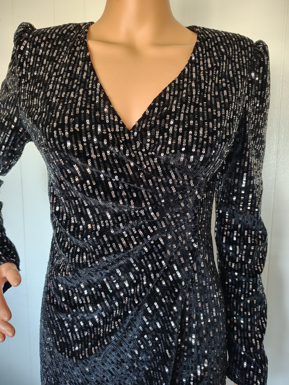 o.p.t Black Sequin Mini Dress Long Sleeve Wrap Front V-Neck Size XS - Picture 2 of 11